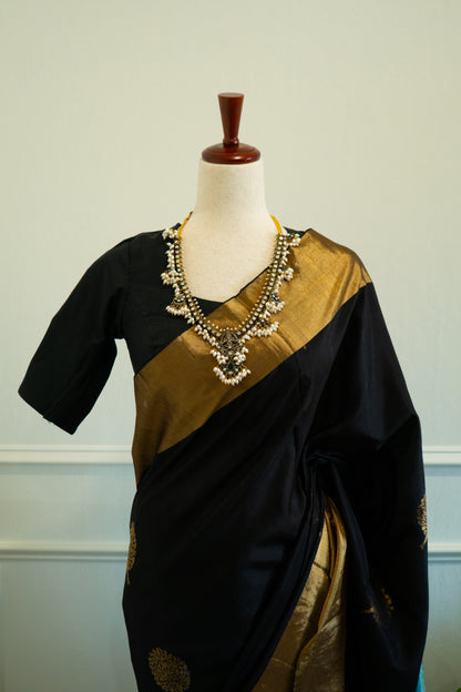 Black | Handloom Silk Self-Drape