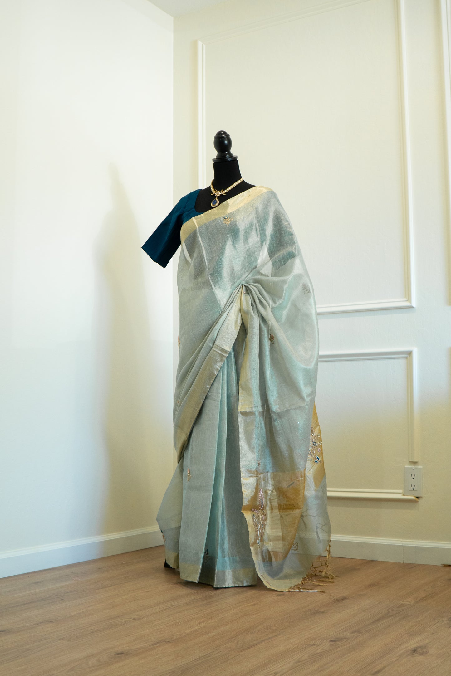 Sky Blue | Linen Tissue Self-Drape